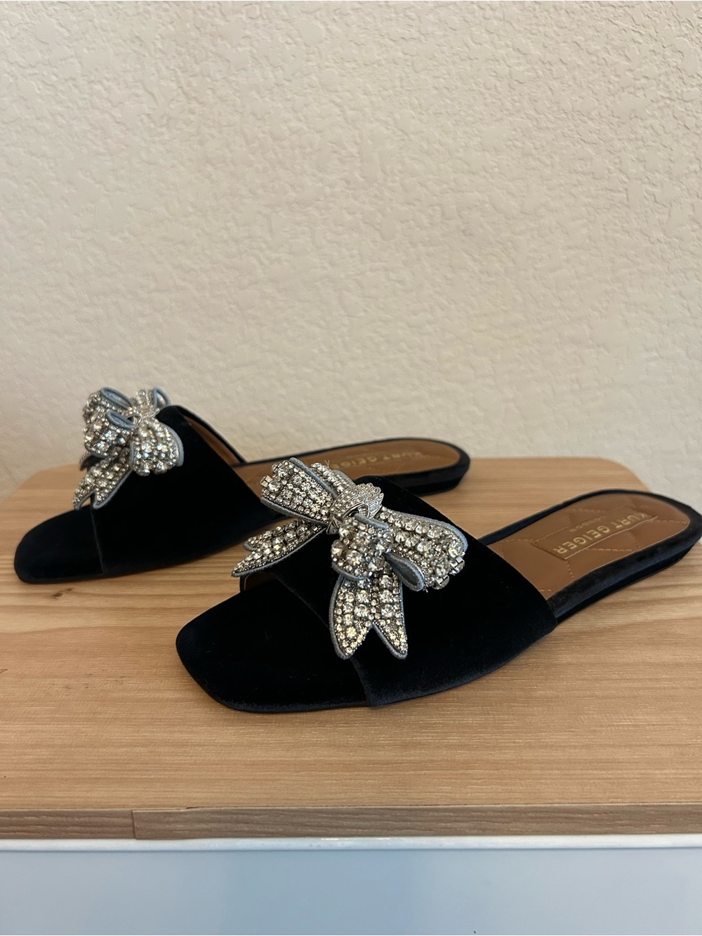 Kurt Geiger Kensington Bow Flat Sandal Size 10